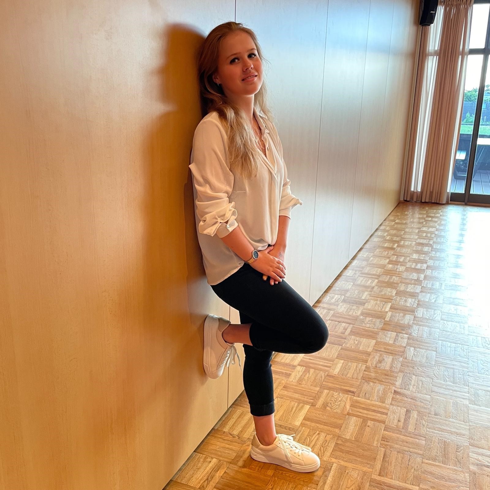 Alina S.